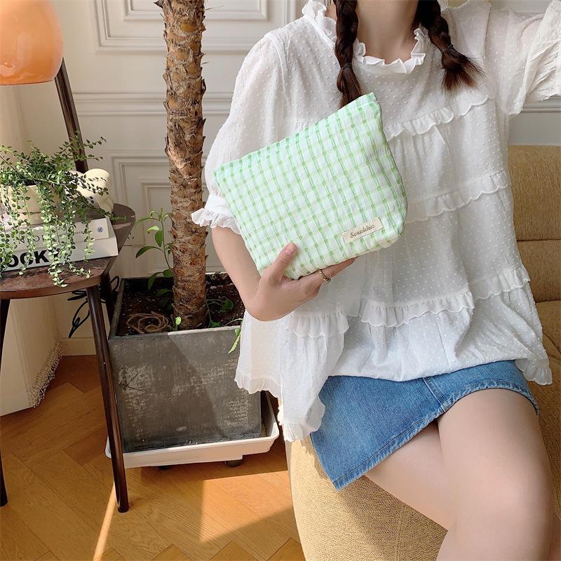 Summer Fresh Plaid Portable Cosmetic and Stationery Bag