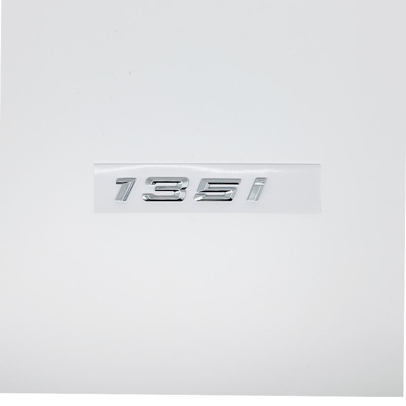 ABS Auto Kofferraum Buchstaben Logo Plakette Emblem Aufkleber für BMW 1er Serie 116i 118i 120i 125i 130i 135i 140i E81 E82 E87 E88 F20 F21 bis2