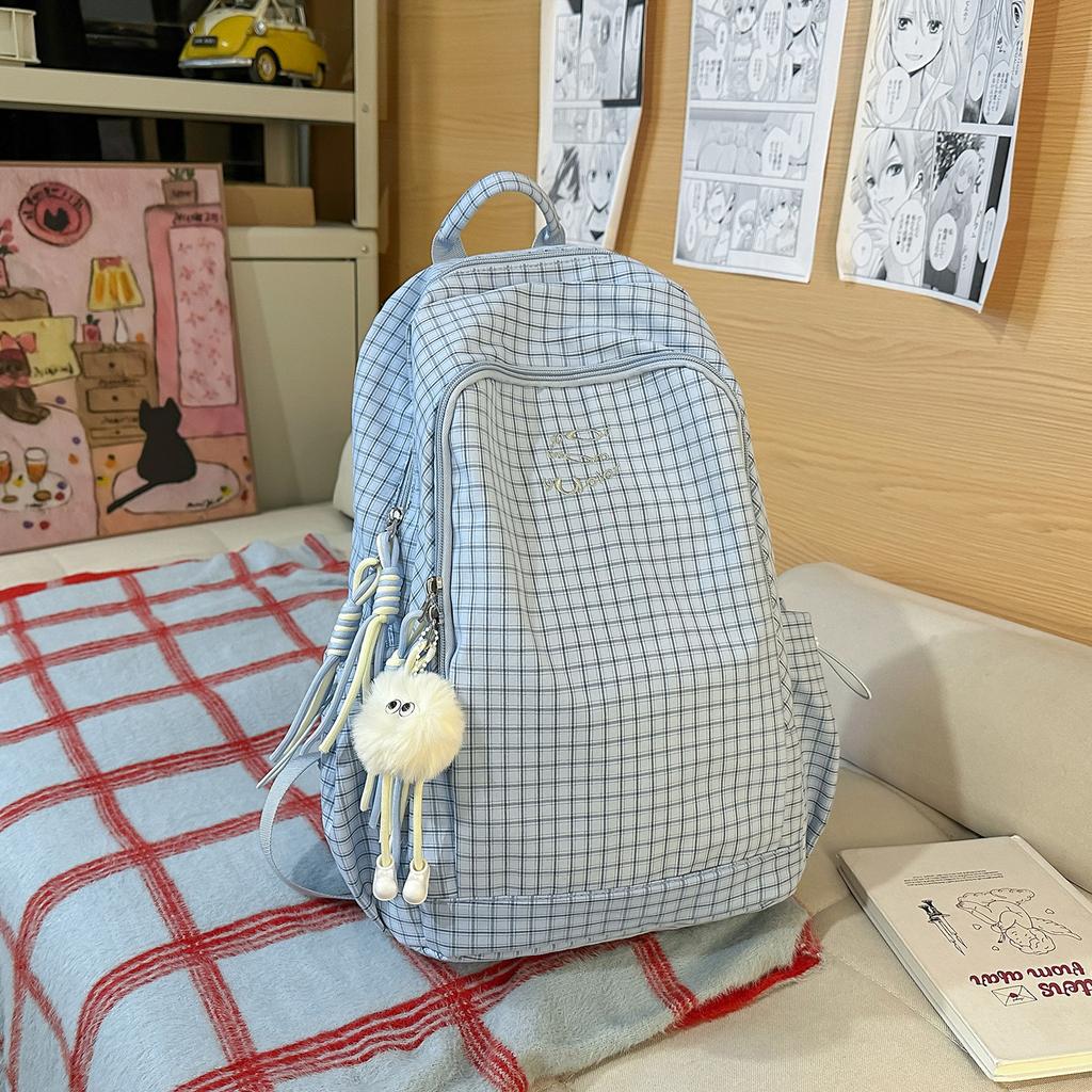 Plaid backpack for womeninsLarge-capacity student backpack in college style, lightweight, casual, and versatile for high school