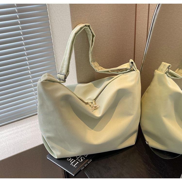 

Сумка женская большая вместимость 2024 новая универсальная высококачественная сумка-мессенджер через плечо модная сумка-тоут для поездок на работу светло-зеленый