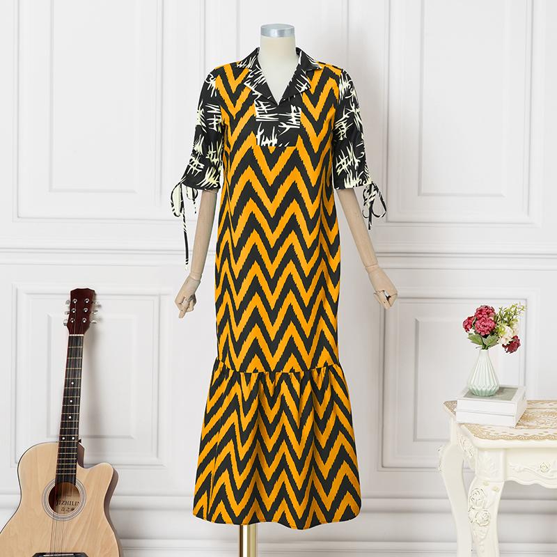 

Женские платья больших размеров с круглым вырезом, рукавом три четверти, в полоску, свободного кроя, с оборками M жёлтый