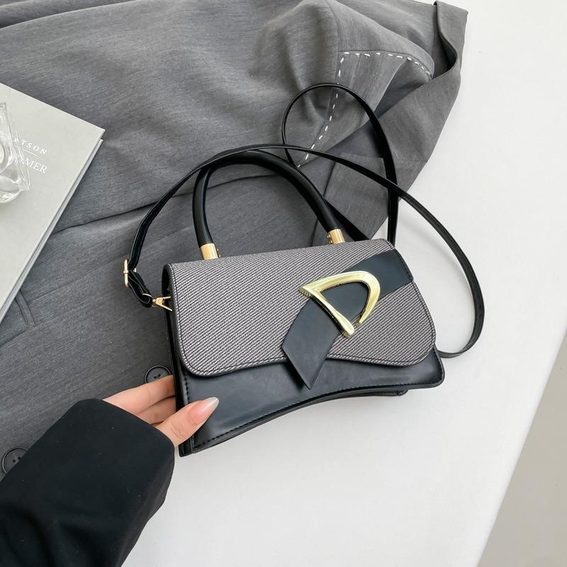 

Portable splicing contrasting color shiny women s bag fashionable spring splicing solid color shoulder crossbody small square bag