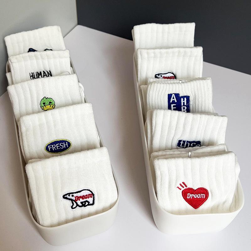 Men's Mid-Length Anti-Odor Sweat-Wicking Socks, Breathable Black & White for Spring, Autumn, Winter Style