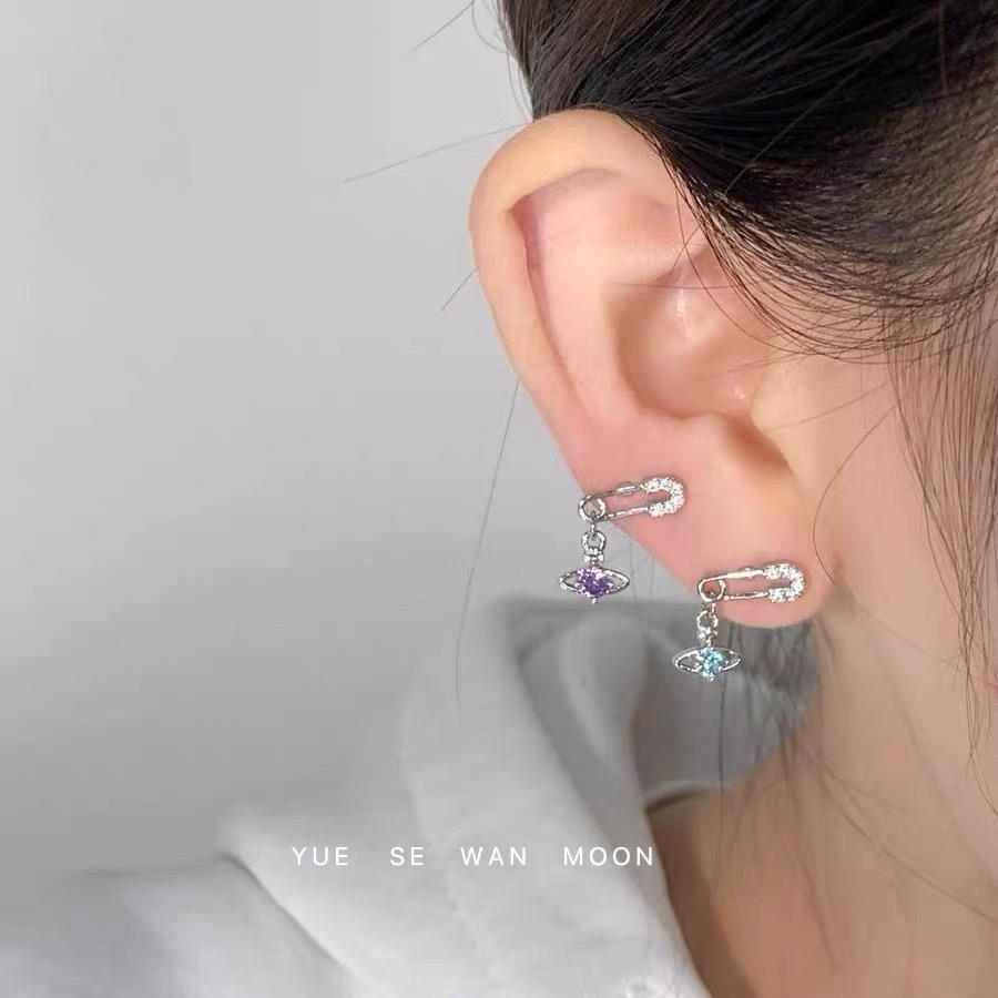 Versatile Titanium Saturn Stud Earrings – Super Shiny, Sleep-Friendly, Japanese-Korean Style for Cartilage or Piercing