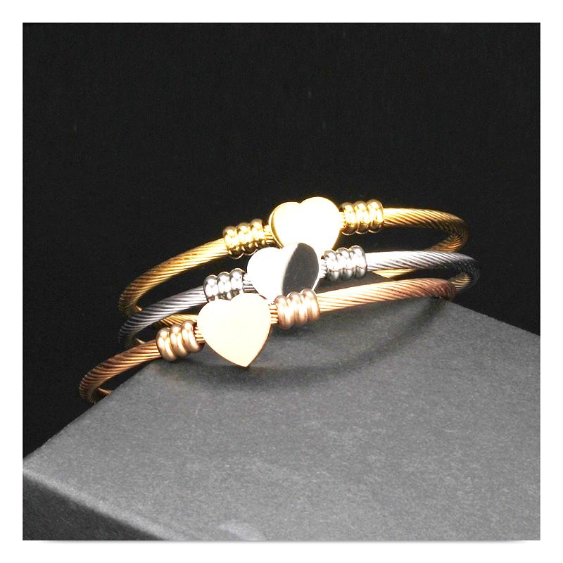 New Trendy Metal Braided Cable Shape Heart Bracelet for Women Fashion Metal Bangle Accessories On Hand 2021Jewelry for Girl Gift
