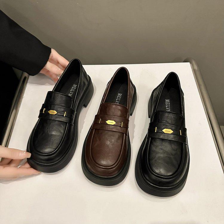 High-End Britischer Stil Loafer Damen 2025 neu vielseitig Pendlerverschluss kleine Lederschuhe mittlerer Absatz runde Spitze Einzelne Schuhe