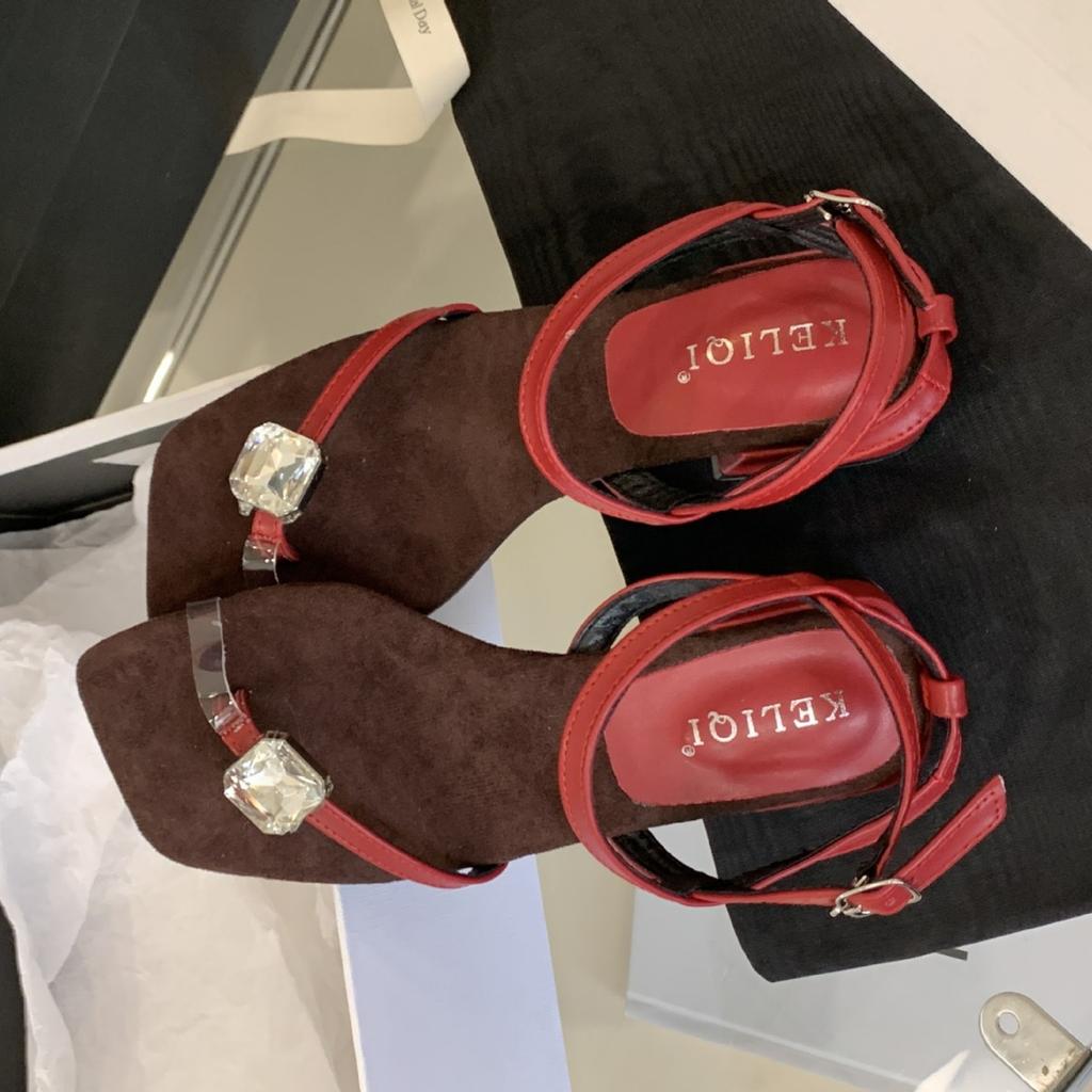 Summer new vacation wind toe beach shoes~ square head rhinestone word with low heel casual open toe sandals large size