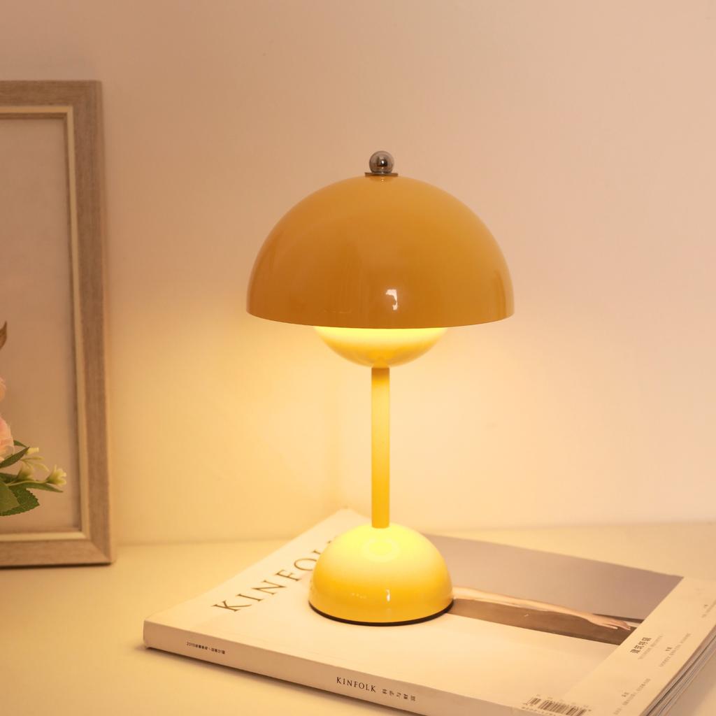 USB rechargeable LED flower bud desk lamp with touch sensing three colors, suitable for bedside living rooms, hotel dining rooms