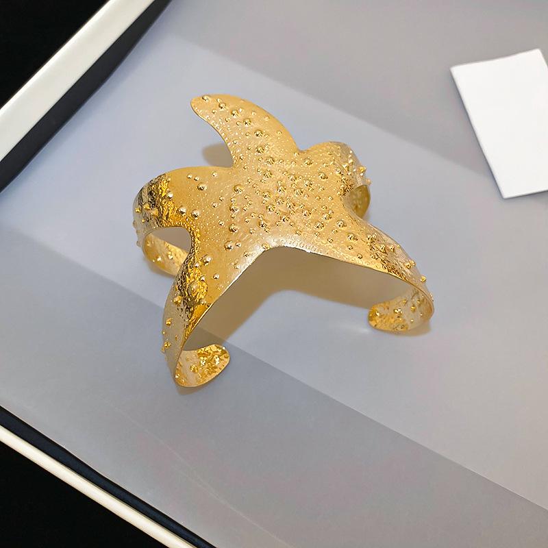 Holiday Style Exaggerated Starfish Opening Bracelet Metal High-end Arm Ring Cold Wind Temperament Jewelry Women