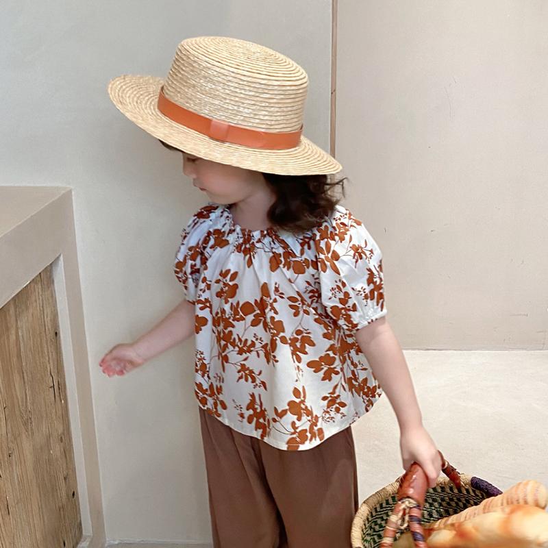 Blusa infantil de manga curta com estampa de folhas para meninas