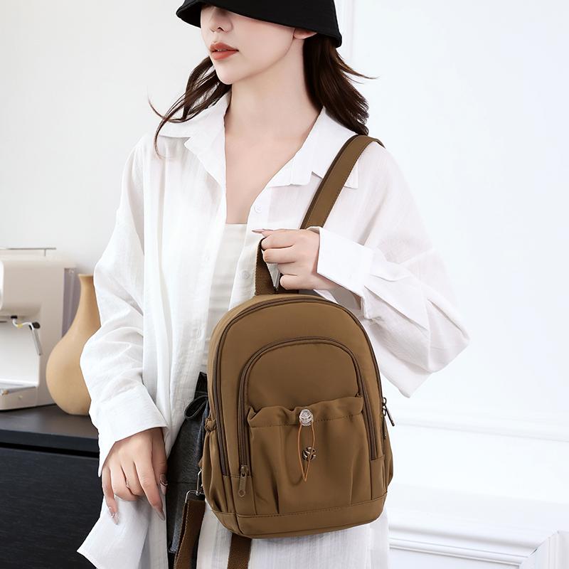 Mochila Pequena Estilo Universitário Mochila de Nylon Feminina Bolsa de Peito Multifuncional