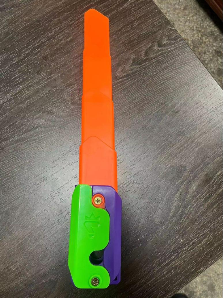 

Светящийся XL Телескопический Морковный Меч 3D Игрушка