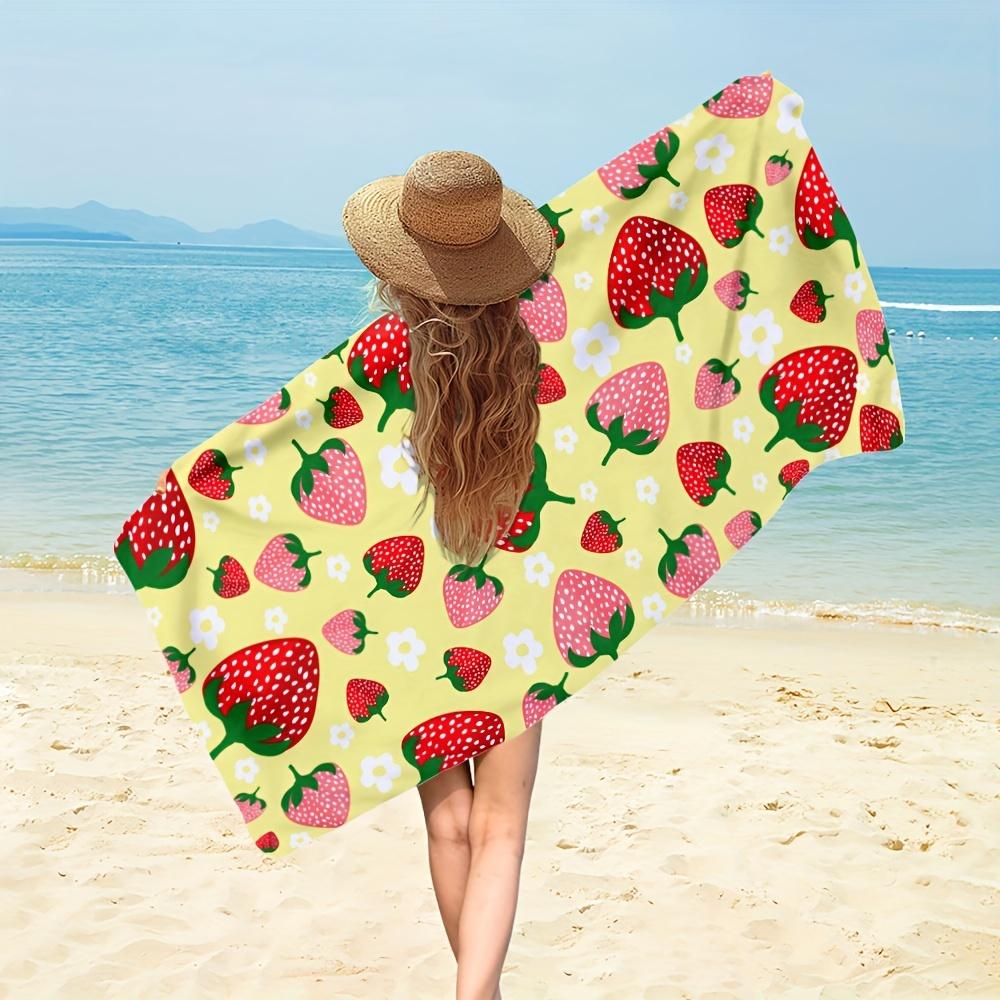 

1PC Cute Strawberry Print Quick-Dry Swim Towel, Polyester Soft Beach Towel, Lightweight Travel Towel Gift for Women Men, Perfect W40*H60(CM)