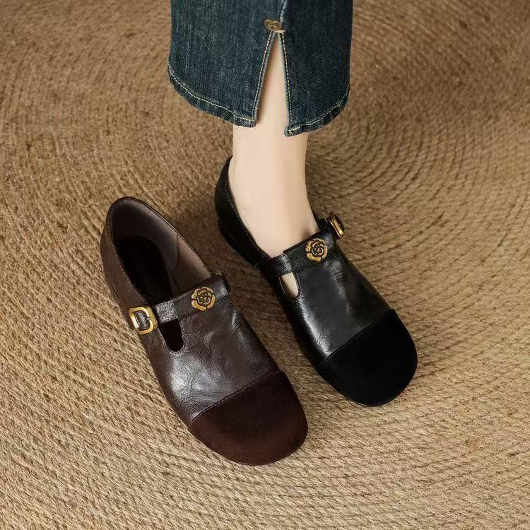 Camellia Mary Jane shoes women's 2025 autumn new retro T-word soft-soled leather shoes versatile one-pedal Doudou shoes