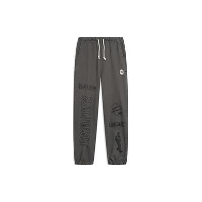 Li Ning X Mister Cartoon Collaboration Badfive Series Printed Letter Mid Waist Cuffed Knit Sports Pants Men Bottoms Graphite-Gray AKLTB37-1
