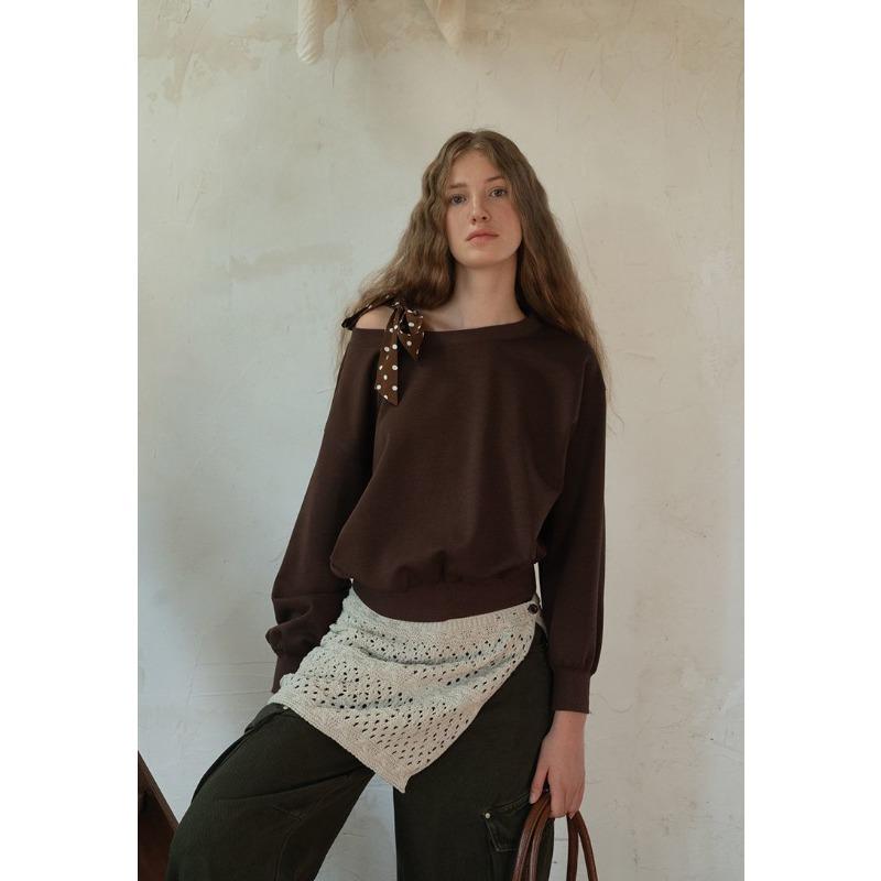 Sweat-shirt à épaules dénudées à pois pour femmes Nouvel Automne Bleu Tempérament Mince Décontracté Haut à manches longues