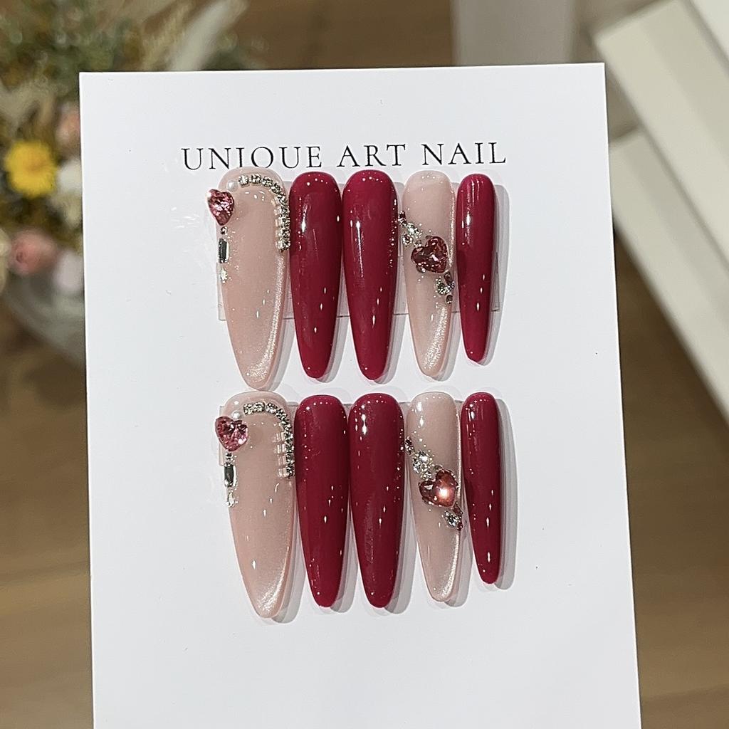 Berry Piece Rich Family's Delicious Sweet and Delicious White Berry Red Boutique Love Drill Wear Armor