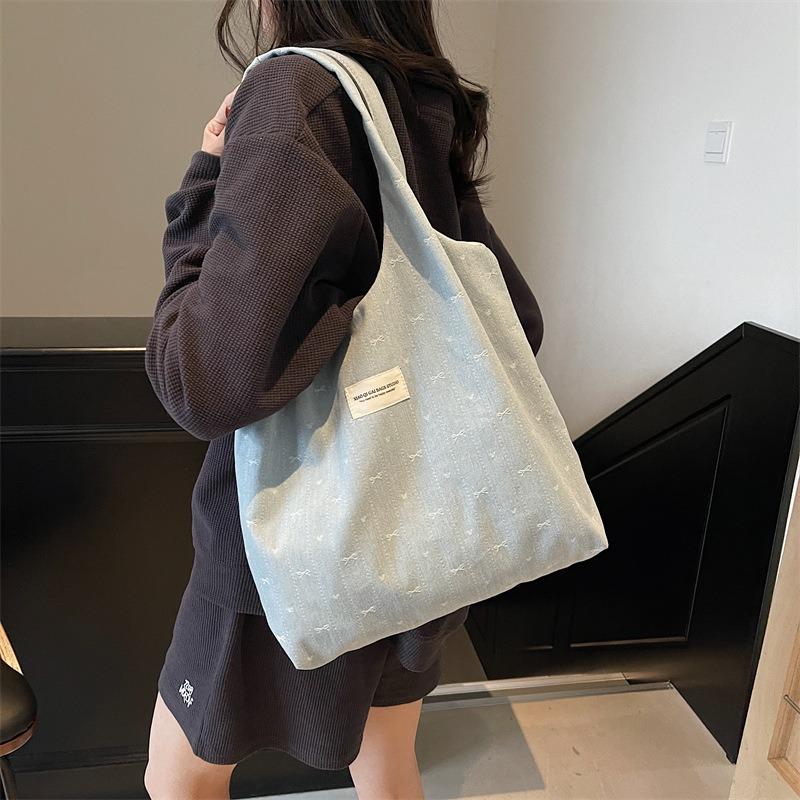 Large Capacity Denim Bag Women's New Summer Versatile Shoulder Bag Casual Class Commuter Tote Bag