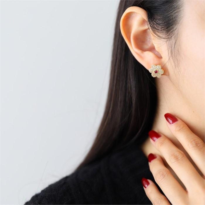 [Pretty] E1909 Zirconia Cubic Flower Earrings (9468761)