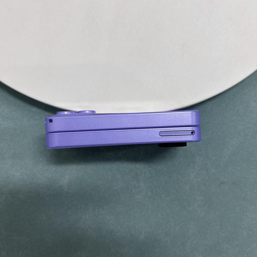 Nový V8 Pro 2G Skládací Mobilní Telefon 1,77 palce Dvojitý Displej MTK Dual SIM Dual Standby Vestavěná Baterie Mp3 Mp4 Bluetooth Mini Svítilna Mobilní Telefon