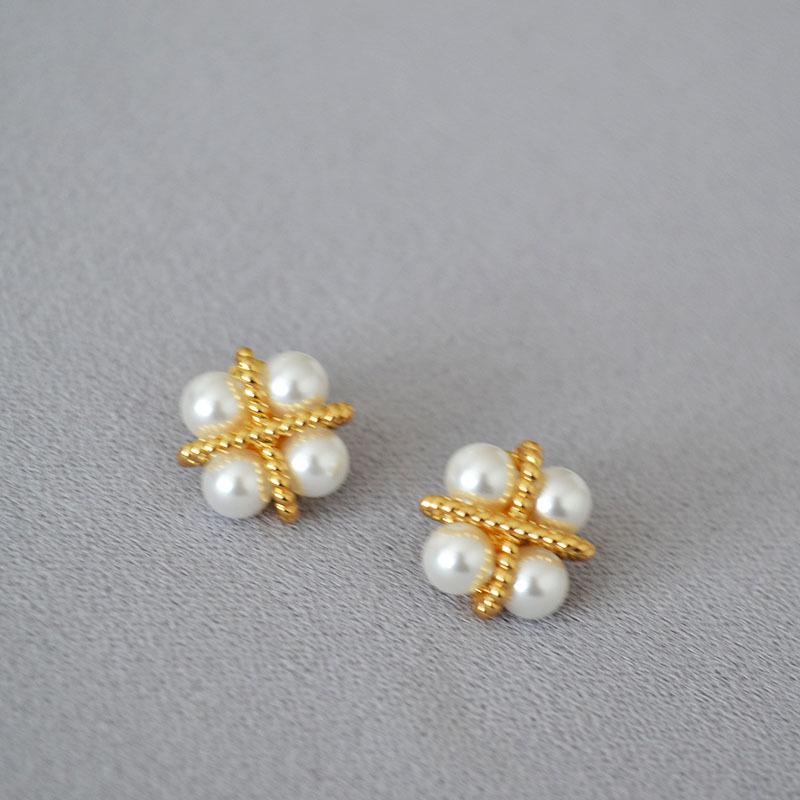 Elegant Four-Leaf Clover Pearl Stud Earrings, Gold-Plated Brass with 925 Silver Needles - Japanese & Korean-Inspired Design.