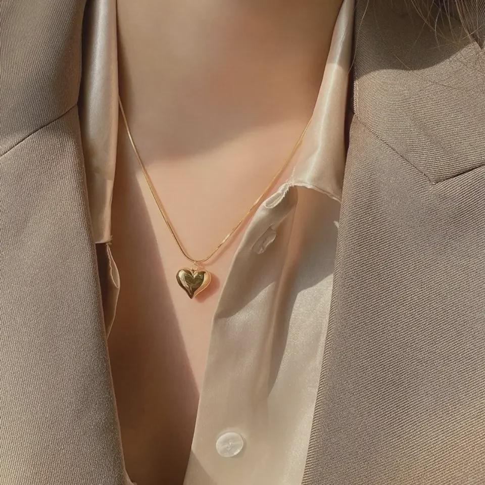 Europäische und amerikanische doppelseitige 3D-Herzkette – Schlüsselbeinkette im japanischen und koreanischen Stil, vielseitiger Liebesanhänger-Schmuck