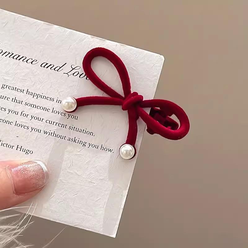 

Christmas Red Retro Bow Hair Clip for Women - Autumn/Winter 2023 вина червоного кольору