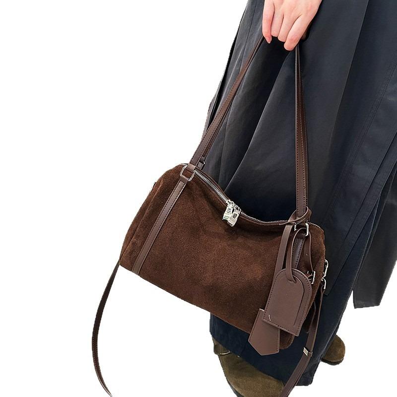 Autumn and Winter New Matte Cowhide Fashionable Retro Large Capacity Underarm Messenger Bag Trendy Women