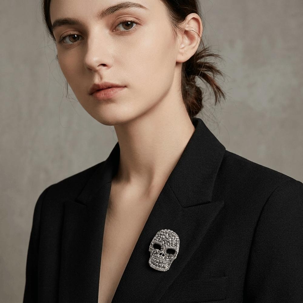 Rhinestone Retro Skull Pin Punk Style Gothic Skull Badge Lapel Pin  Halloween Party