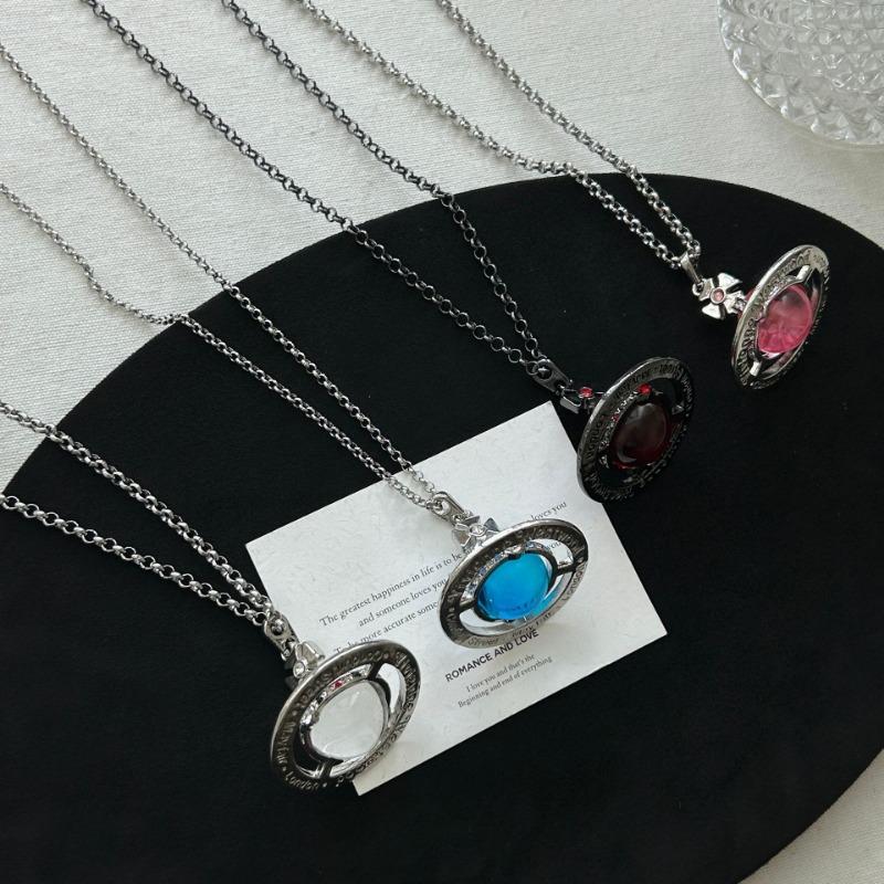 Collana lunga da donna con ciondolo Saturno tridimensionale per maglione Gioielli di moda