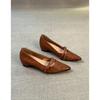 Temperament versatile inner height increase 2026 new shallow mouth single shoes women's commuting retro pointed Mary Jane small leather shoes