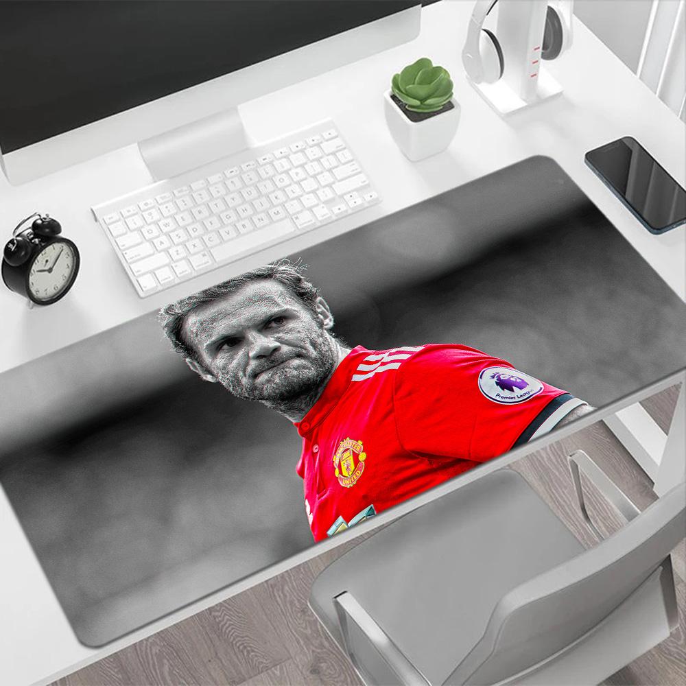 Tapis de Souris Gaming Man United Gros Plan Tapis de Souris de Bureau Tapis de Souris de Bureau Base en Caoutchouc Antidérapante Cadeau Parfait pour les Joueurs