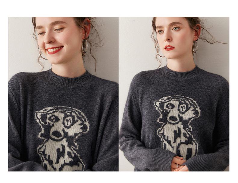 Women's Animal Jacquard Cashmere Sweater - Loose Fit, Slimming, Round Neck Knitwear for Autumn/Winter Fashion