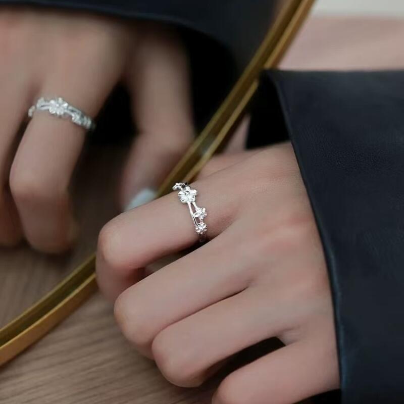 Fashion Small Fresh Daisy Rings for Women Girls Temperament Double Layered Flower Opening Rings Charm Party Jewelry Accessories