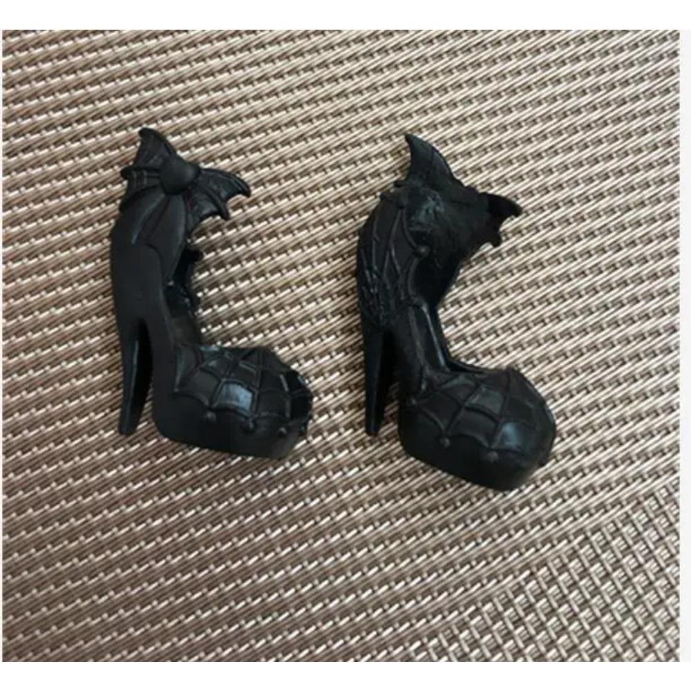 

Монстер Хай Кукольная Обувь Ботинки Сандалии Оригинальные Кукольные Декорации Красочный Парик Розовый Голубой Золотой Красный Цвет Волос Кукла Личность Аксессуары