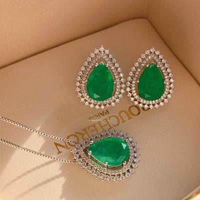Joias Clássicas Imitação Tesouro Esmeralda Conjunto de Joias Pedra Principal em Forma de Gota d'Água 10 * 14