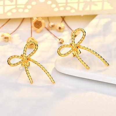Piccolo fiocco in stile fragranza con grandi orecchini Faccia attorcigliata attorcigliata Orecchini di alta gamma Alla moda ed eleganti