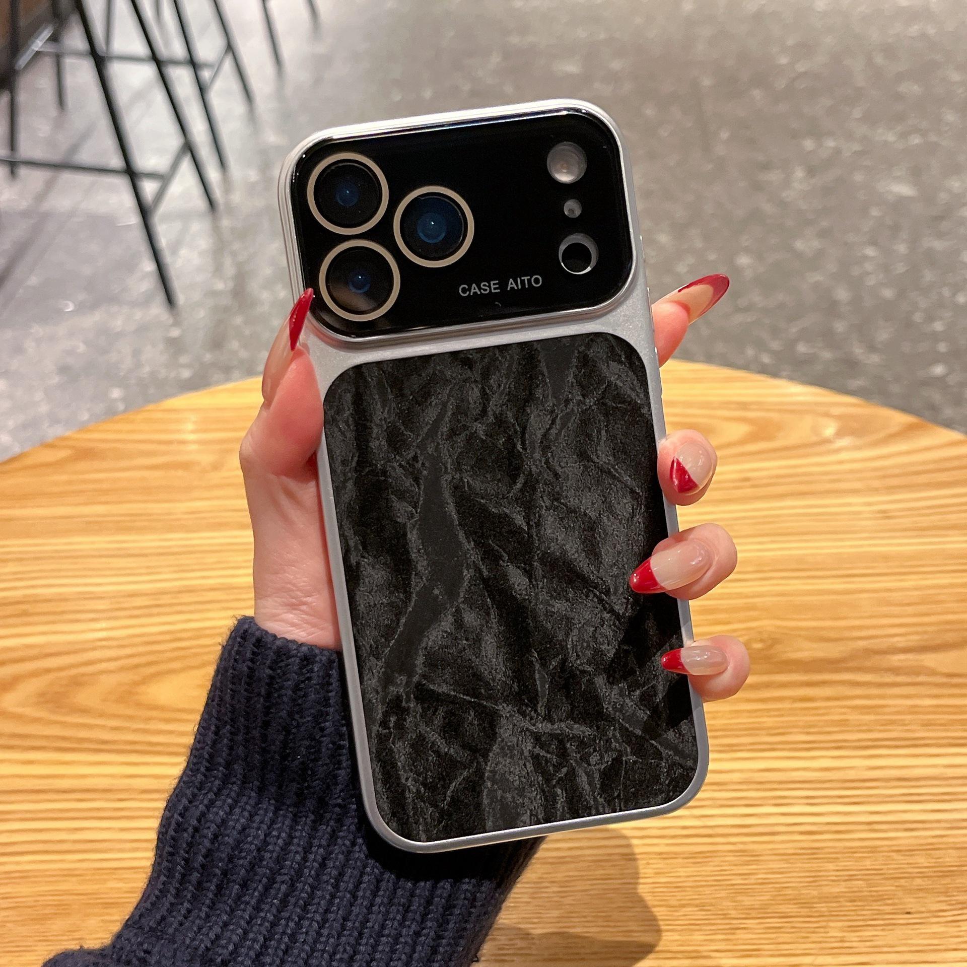 

17-Button Snow Velvet Case for iPhone 14/15/16/17 Pro Max 16Pro Max