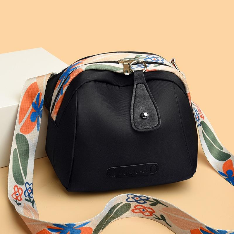 Women's Bag New Shoulder Small Bag Women's Versatile Fashion Messenger Bag Casual Waterproof Oxford Commuter Shell Bag