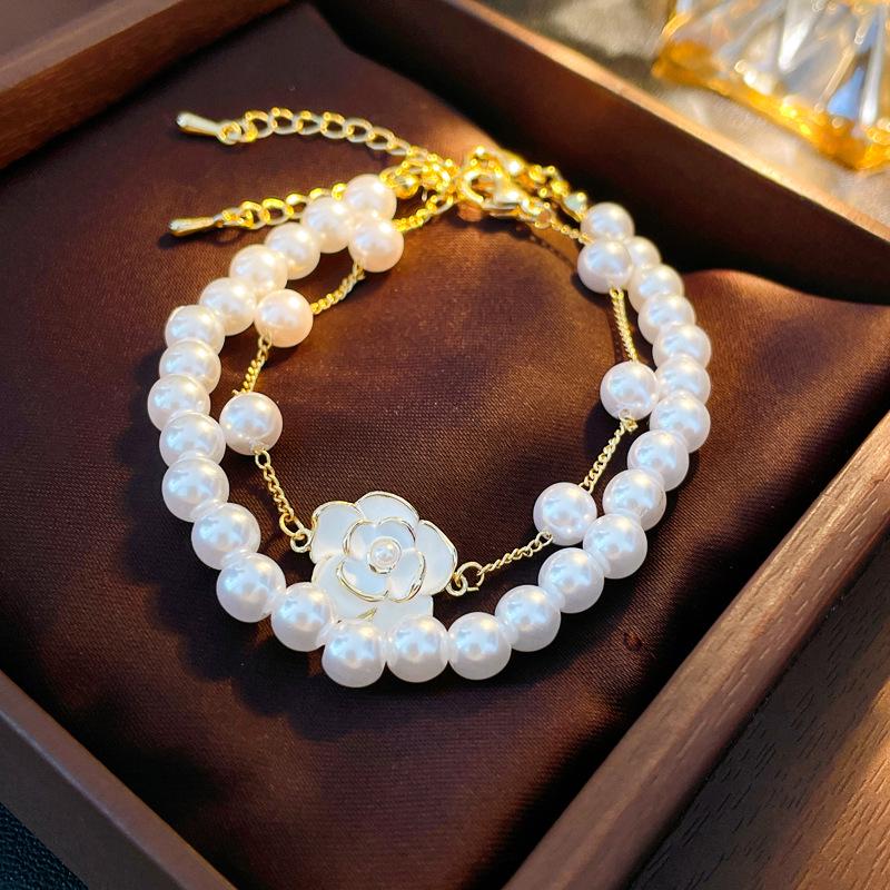 Sweet Drip 2-Piece Camellia Pearl Bracelet, Real Gold Plated, Adjustable and Elegant Women's Jewelry.
