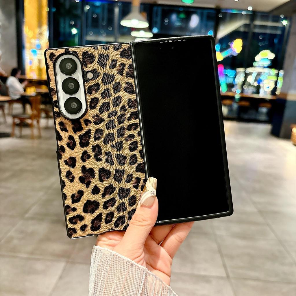 Leopardmønstret Anti-fall Deksel for Samsung Galaxy Z Flip7/6/5
