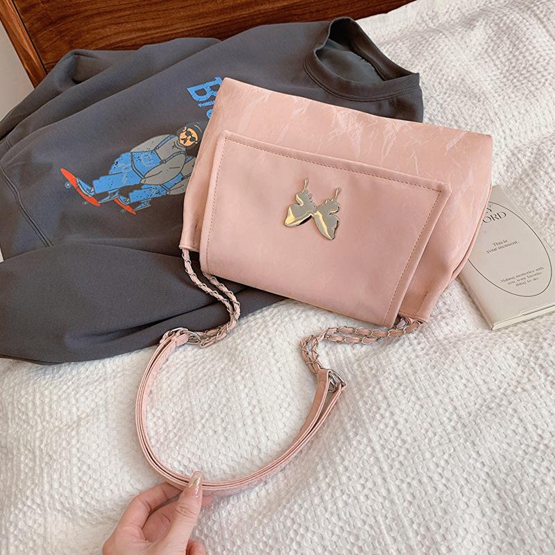 

Fashion and beautiful butterfly bag women s 2025 spring and summer trend new large-capacity personalized chain single shoulder underarm women s bag