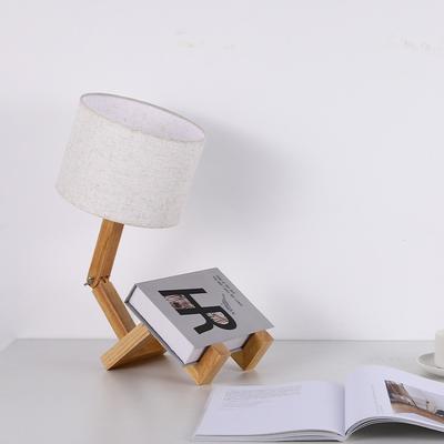 Lámpara de escritorio creativa del robot de madera sólida lámpara de noche del dormitorio