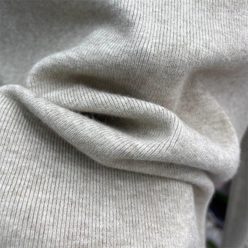 Šik červený angorový pletený svetr: Dámský top slim fit s polovyvýšeným krkem na podzim/zimu