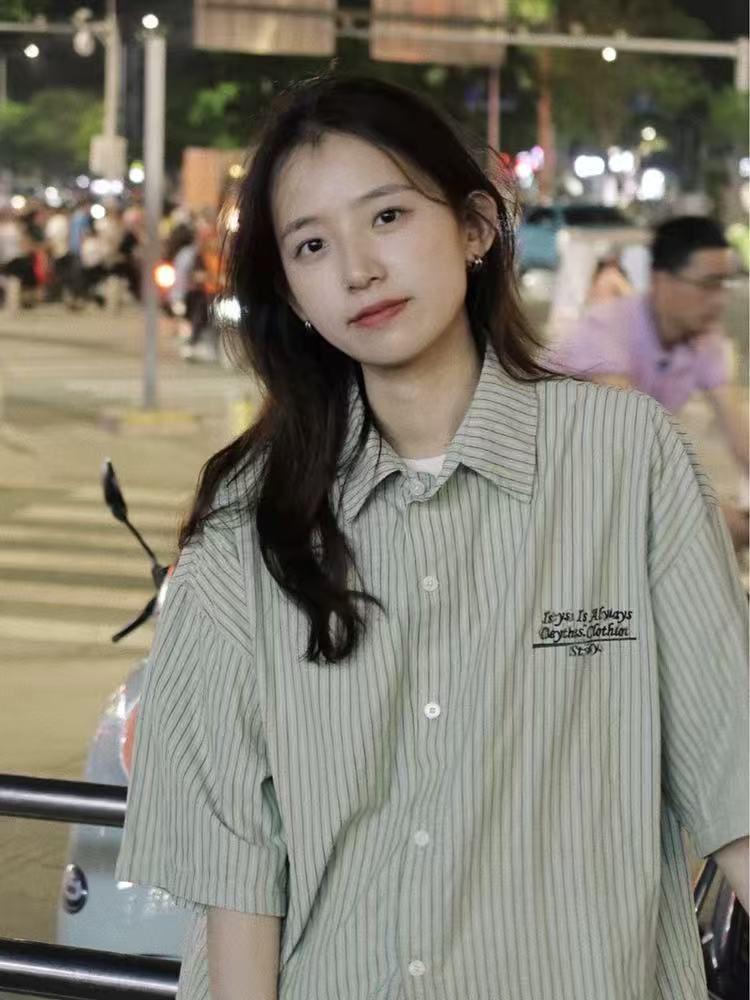 

Women s Striped Short Sleeve Japanese Streetwear Shirt - Loose Retro, Casual, and Embroidered Summer Workwear S зелёный