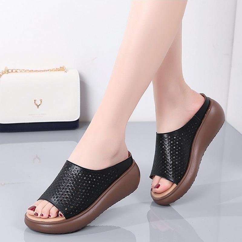 Hollow platform slippers 2025 fashion fish mouth open toe shake bottom muffin heel women's shoes foreign trade large size shoes