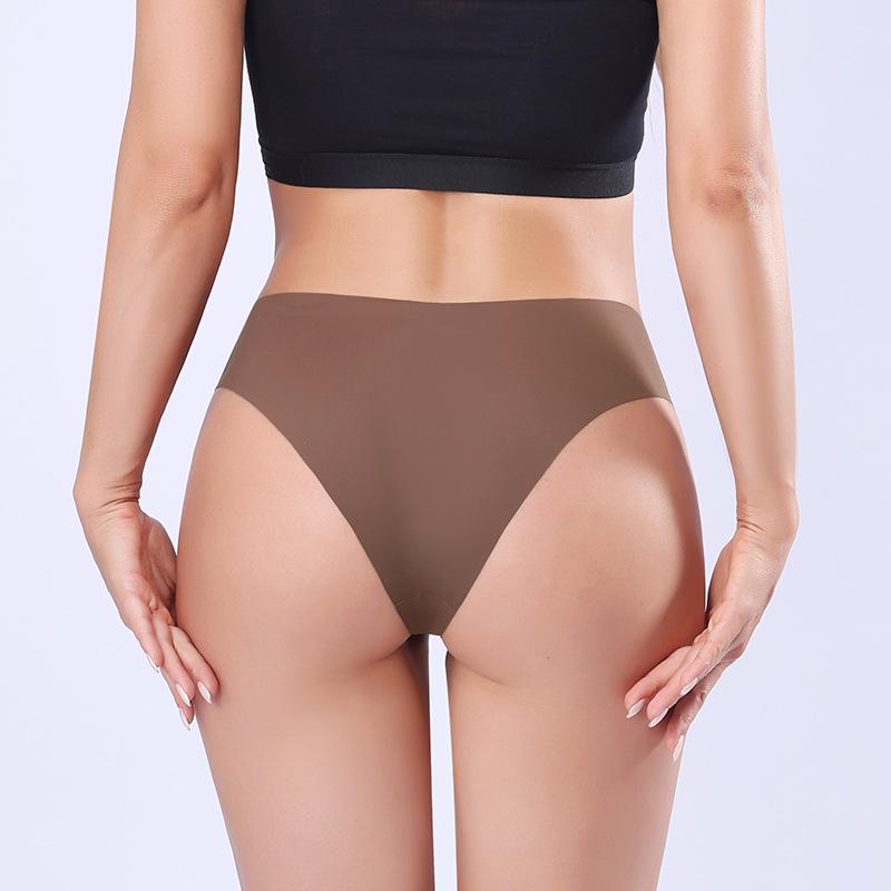 Seamless Ice Silk Low-Waist Briefs for Women - Breathable, Quick-Dry, Pure Cotton Crotch, Large Size Yoga Sports Underwear