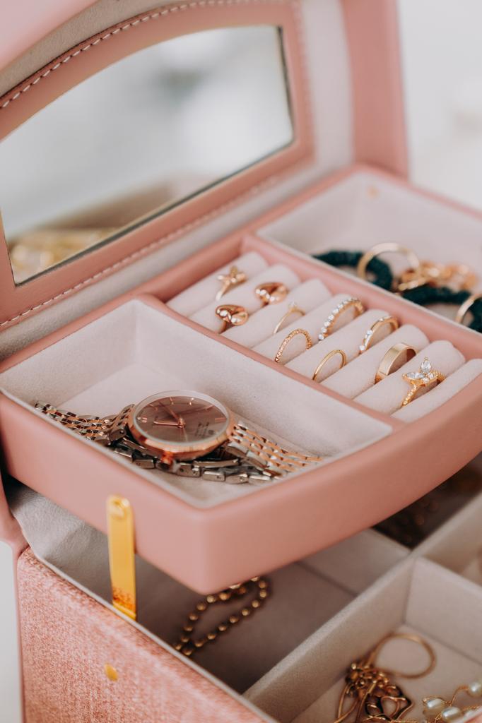 Elegant jewelry box - Peterson