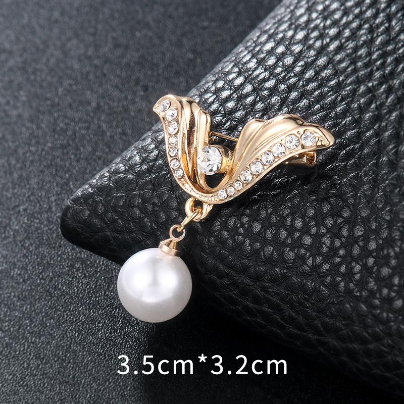 Simple Five-pointed Star Moon Brooch, Fashionable and Versatile, Neckline Pin, Clothing Shirt, Anti-light Fixed Trinkets.