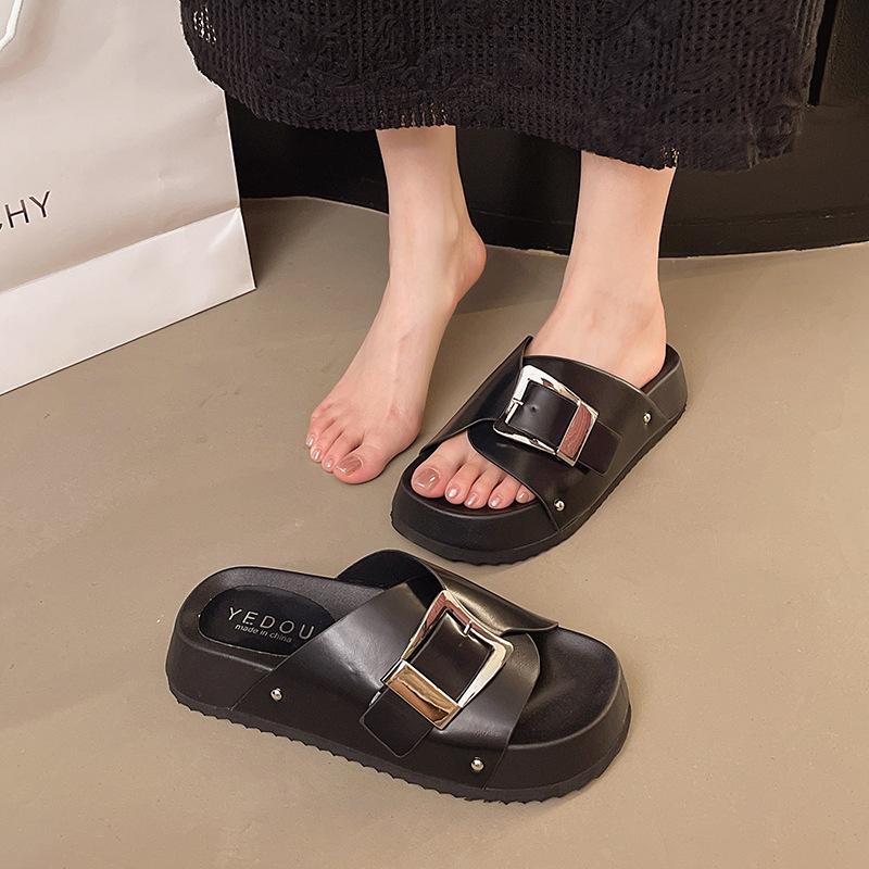 

Thick-soled super fire fashion flat-bottomed non-slip summer 2025 new Roman sandals women s retro beach sandals 40 чёрный